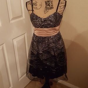 Cute little black prom dress